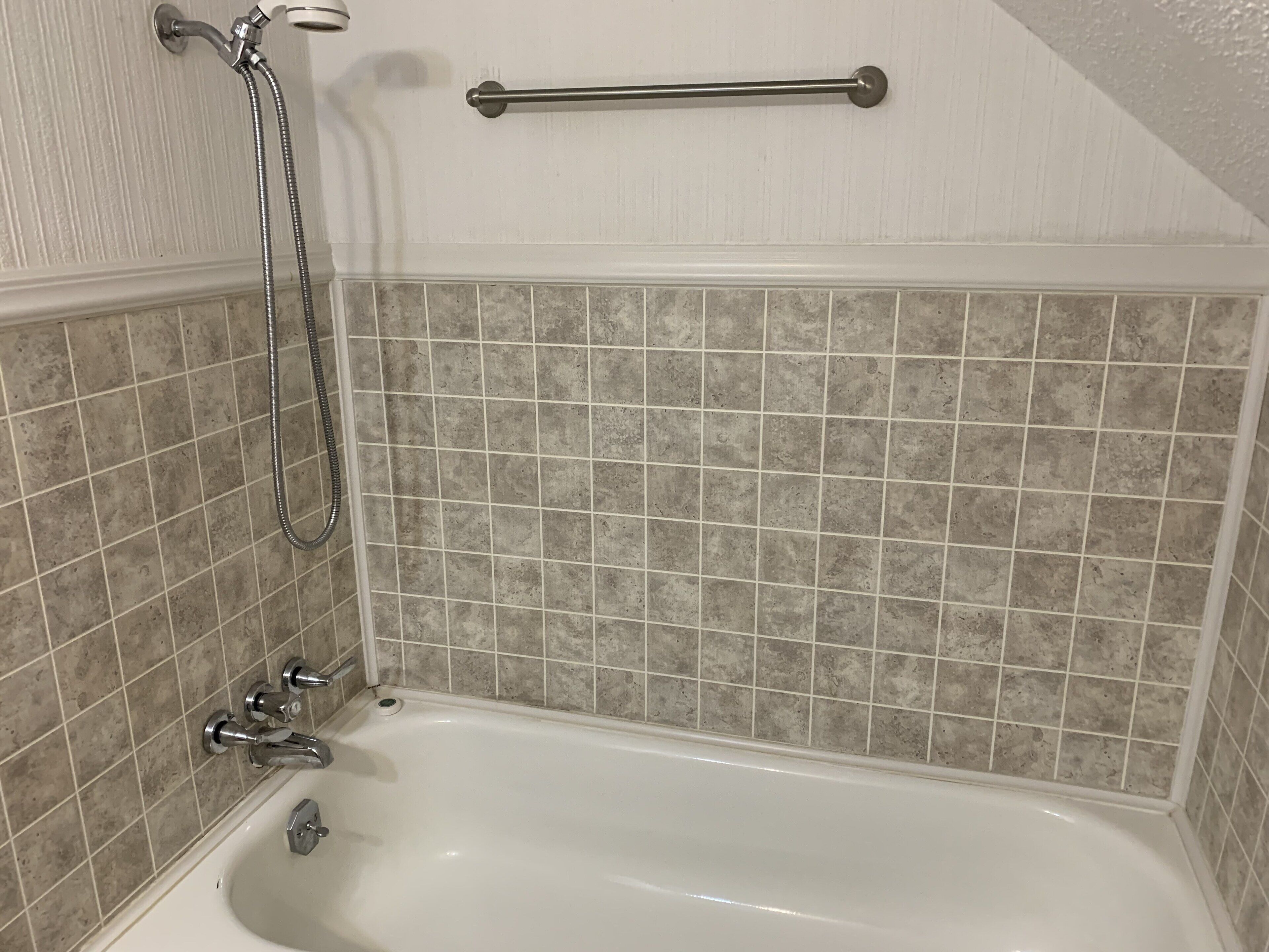 Two bed home in Rumbling Bald with<>Hi speed internet and lovely Mountain View.