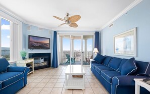 Una Smart TV, libros