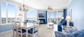 PENTHOUSE - 8TH Floor Boardwalk/Epic Views/Pool/