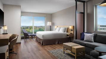 Room, 1 King Bed with Sofa bed, Accessible, Bathtub | Hypo-allergenic bedding, down comforters, pillowtop beds, in-room safe