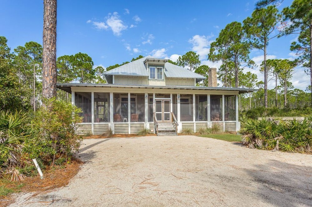 Coastal Pines 4BR/3.5BA Sleeps 12