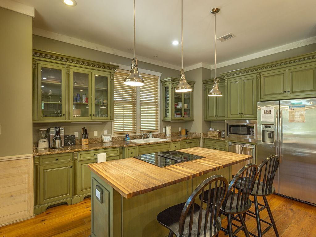 Coastal Pines 4BR/3.5BA Sleeps 12