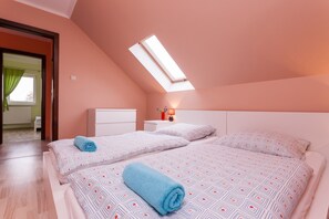 Maison, 3 chambres, cuisine, vue jardin | 3 chambres, lits bébé (en supplément), draps fournis