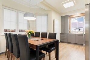 House, 4 Bedrooms, Terrace, Garden View | Dining room - Holiday House Mewa by Renters (gmina Wolin)