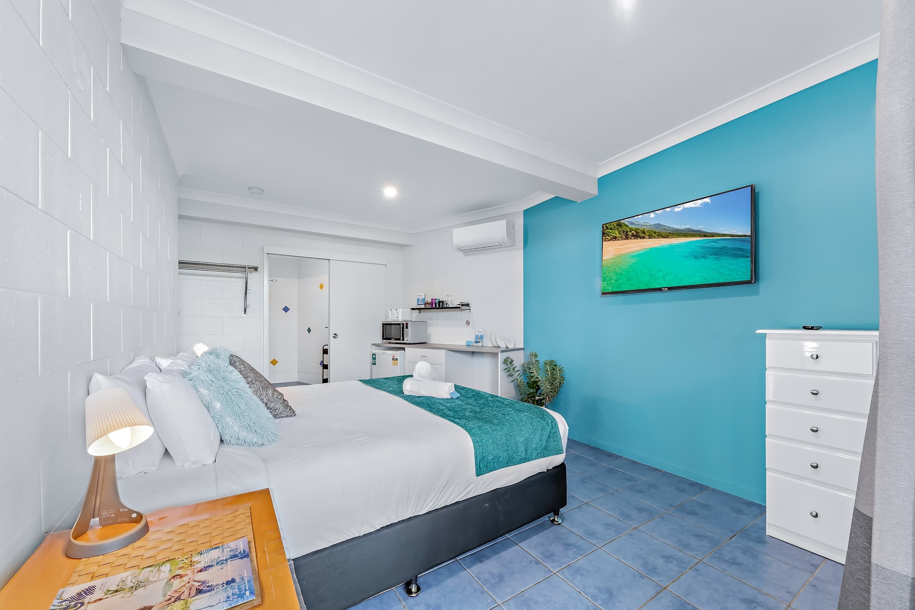 1 habitación, tabla de planchar con plancha, wifi gratis y ropa de cama 