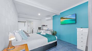 1 bedroom, iron/ironing board, free WiFi, bed sheets