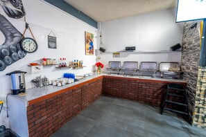 包每日自助式早餐