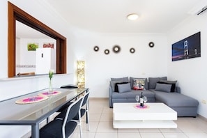 TV - Home2Book Los Cristianos, Pool & Beach (Los Cristianos)