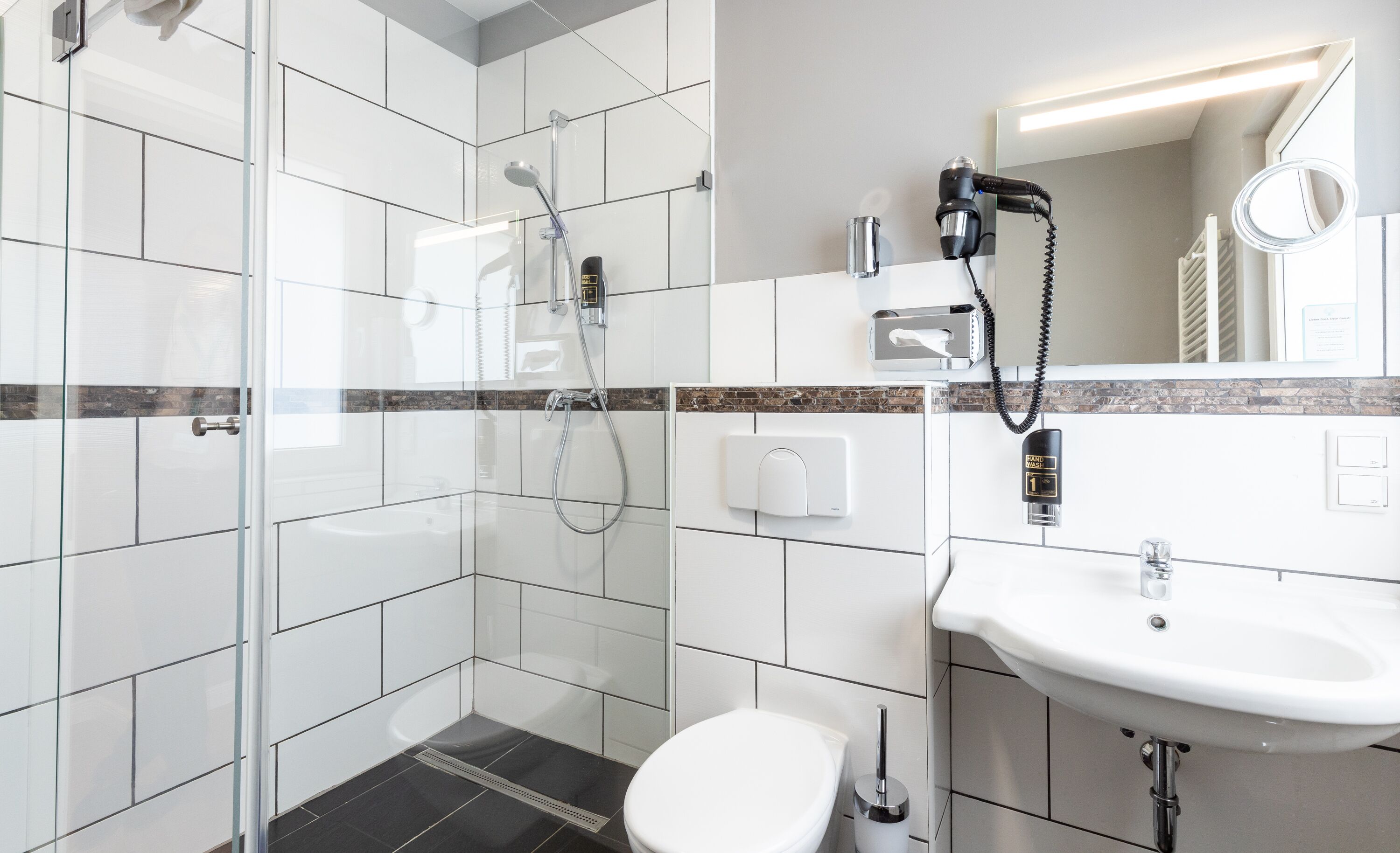 Shower, free toiletries, hair dryer, towels