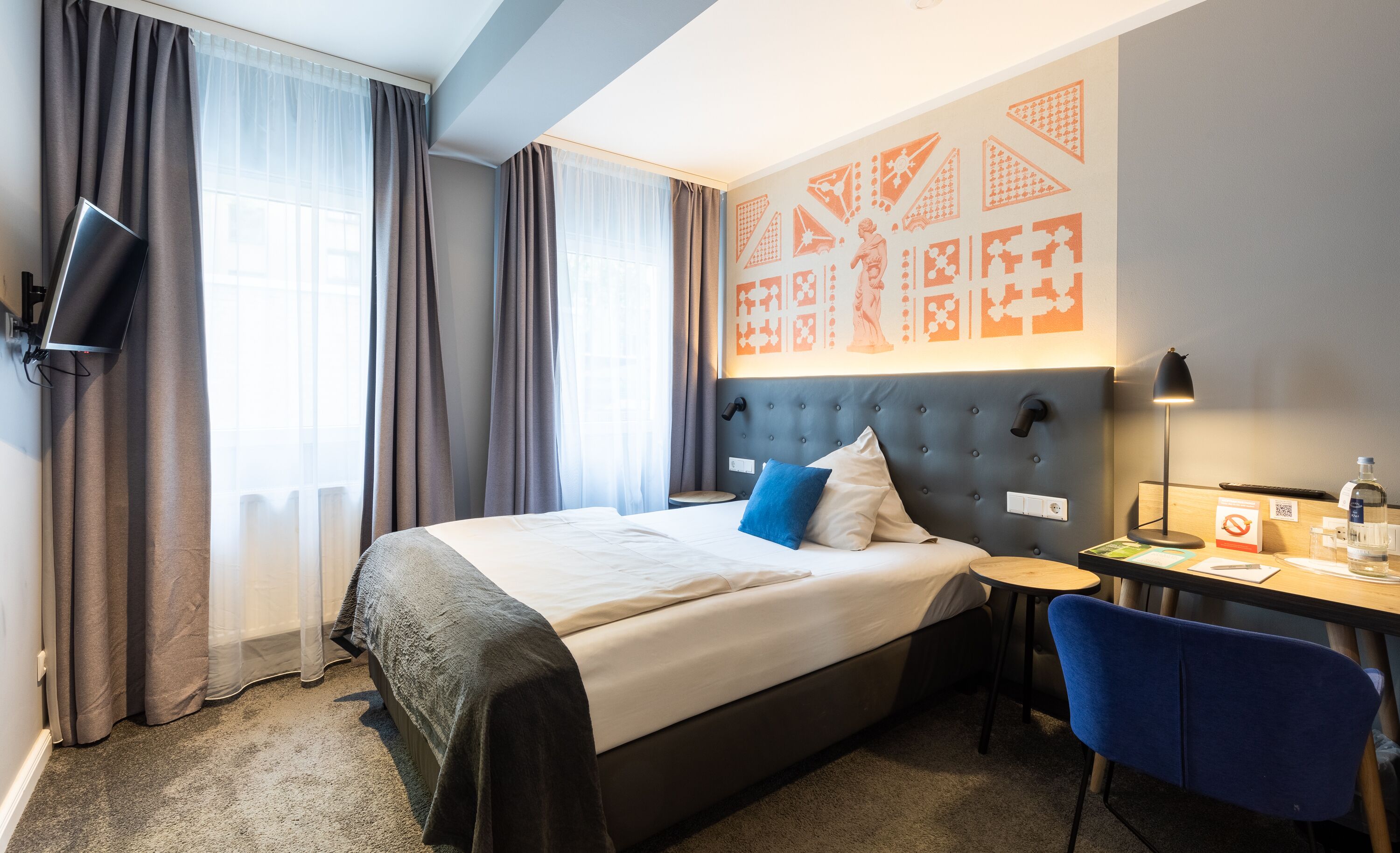 single room | 1 bedroom, hypo-allergenic bedding, desk, blackout curtains