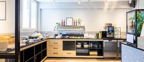 Daily buffet breakfast (EUR 17.9 per person)