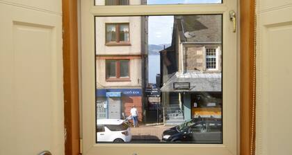 Keek Oot at 73, upper apartment on Main St, value for money. Pet friendly.