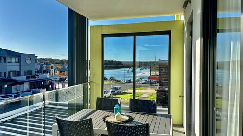 Ishtar Apartment 4- Best Water Views