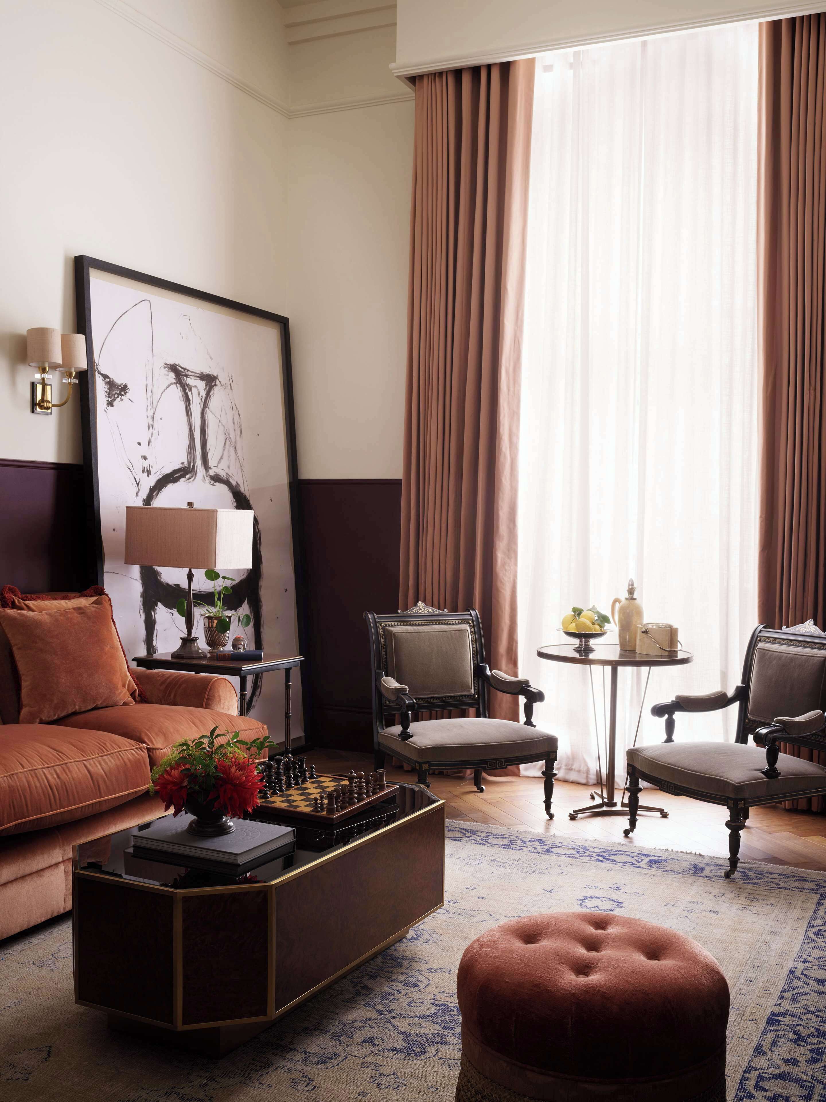 Royal Opera Suite | Wohnbereich | 50-Zoll-Smart-TV mit Digitalempfang, Fußbodenheizung, Streaming-Dienste