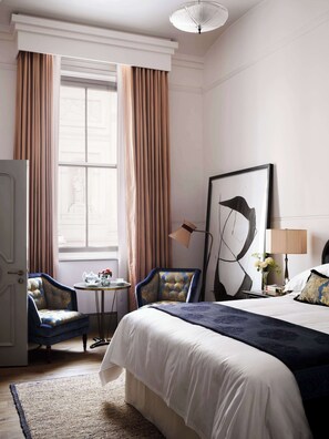 Egyptian cotton sheets, premium bedding, down comforters - NoMad London (London)