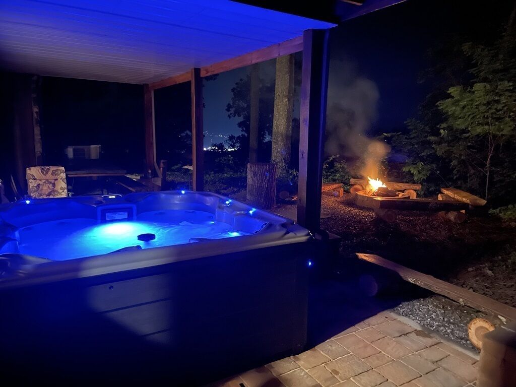 View Paradise of Bluff Mountain