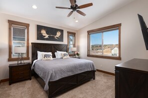 3 bedrooms, free WiFi, bed sheets, wheelchair access