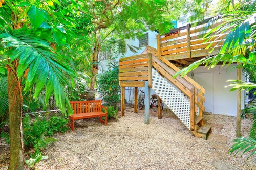 Lush Coconut Grove apartment