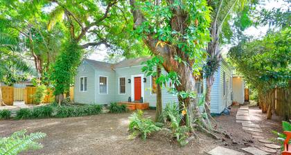 Enchanting Coconut Grove apartment