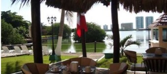 Grand Royal Lagoon