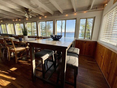 PONTOON NOW INCLUDED!! Waterfront Duck Lake Cottage Interlochen, Traverse City!