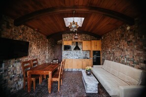 Departamento exclusivo, con acceso para personas discapacitadas, baño privado | Restaurantes