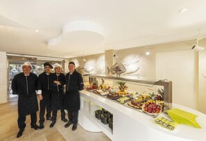 تناول الطعام