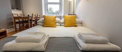 アイロン / アイロン台、WiFi、ベッドシーツ