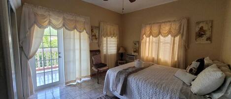 1 chambre, fer et planche à repasser, Wi-Fi, draps fournis