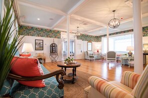 Lobby - Ocean House Hotel & Motel (Old Orchard Beach)