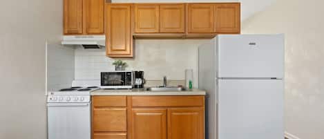 Standard Suite | Private kitchen | Coffee/tea maker