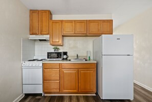 ห้องสแตนดาร์ดสวีท | ครัวส่วนตัว | เครื่องชงกาแฟ/ชา