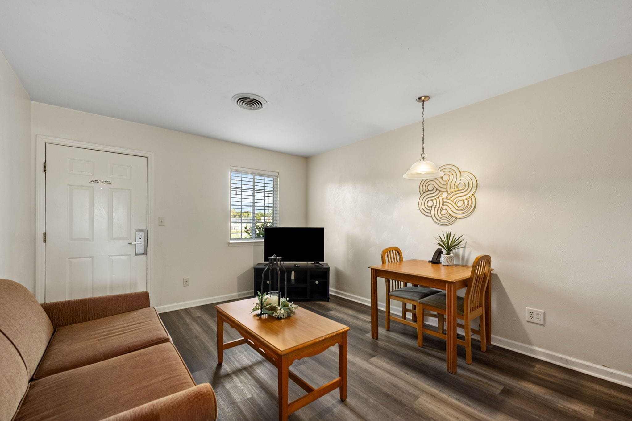 Standard Suite | Living area