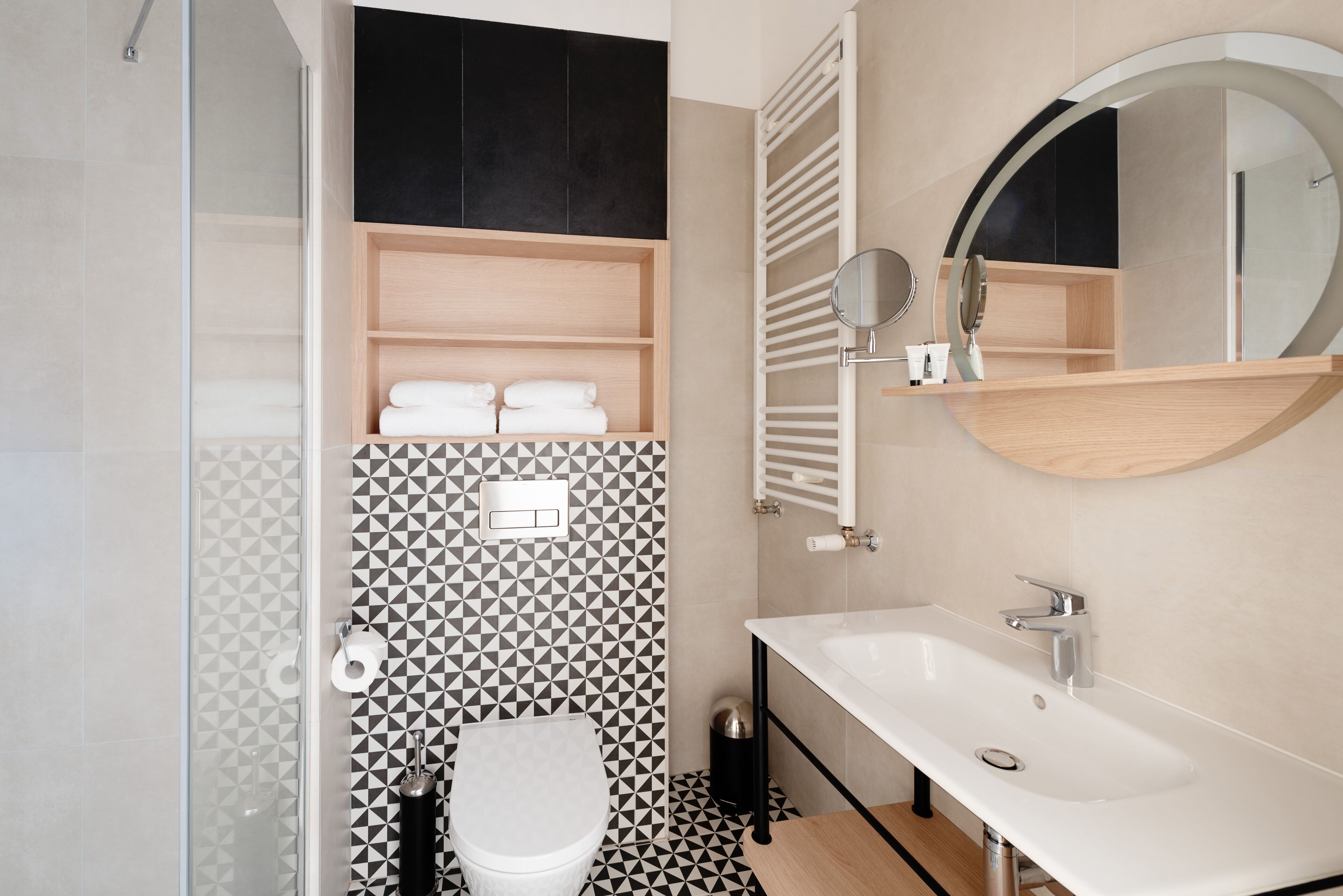 eco-friendly toiletries, hair dryer, towels