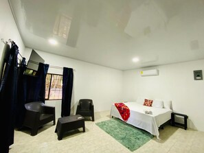 1 chambre, coffres-forts dans les chambres, Wi-Fi, draps fournis