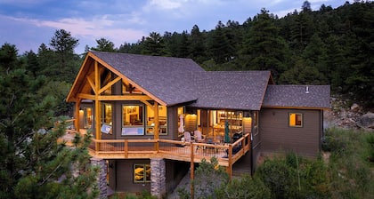 Timber Frame Home with Spectacular View of Chalk Cliffs and Canyon