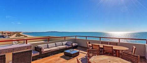 تناول الطعام بالخارج