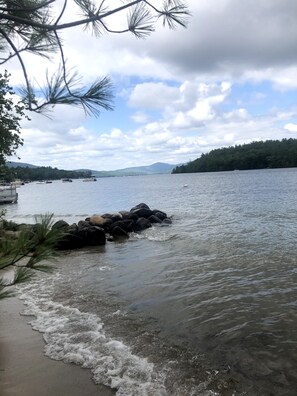 On the beach - Newfound Lake Bristol, NH Lakefront Cottage (Bristol)