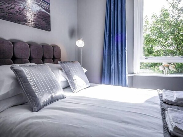 1 chambre, fer et planche à repasser, Wi-Fi, draps fournis