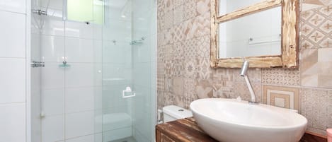 Apartment | Bathroom | Shower