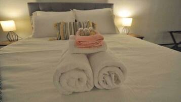 1 bedroom, desk, iron/ironing board, WiFi