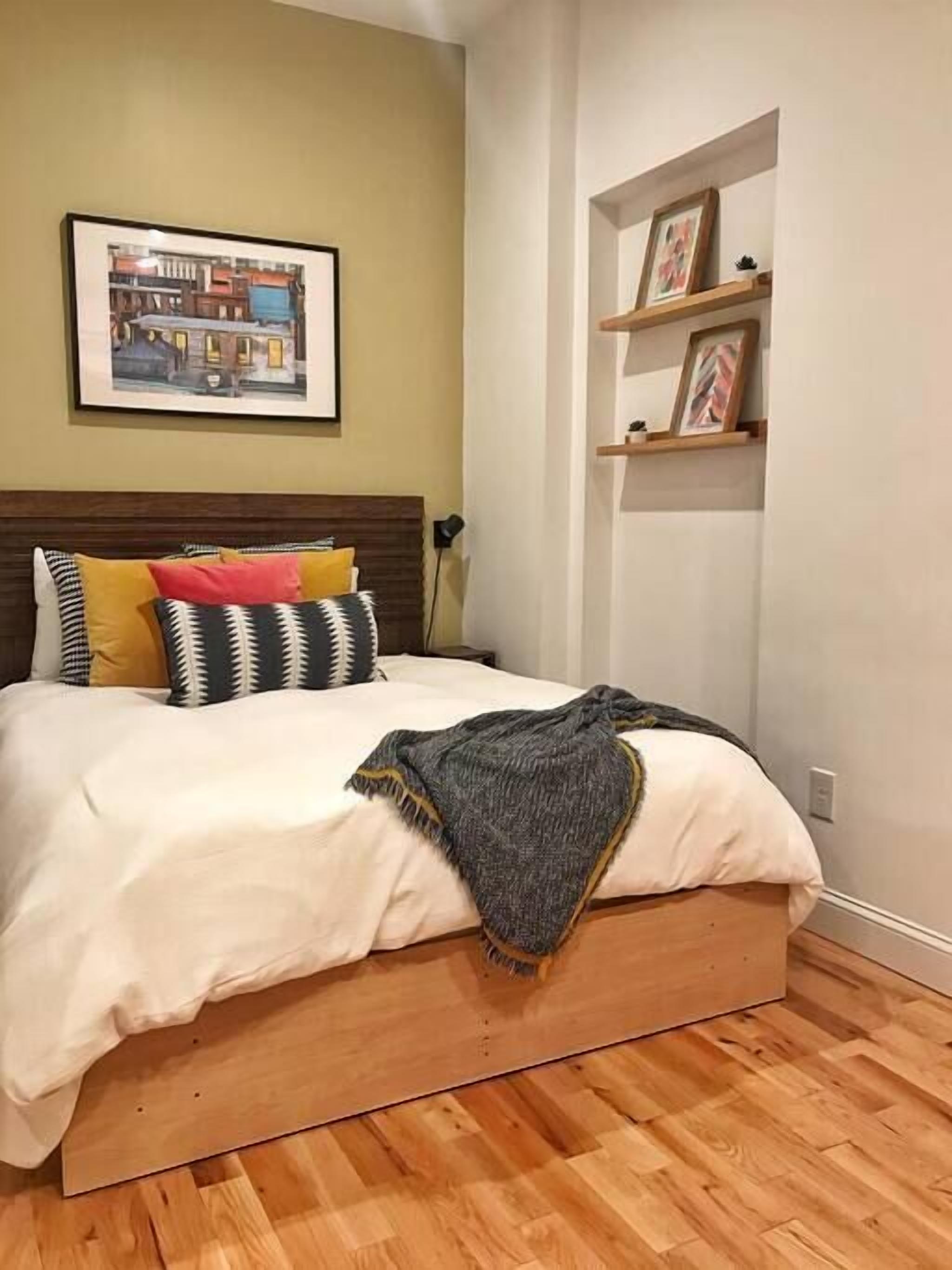 #303 · Yale area-modern 1br w/ high ceilings, views  #303