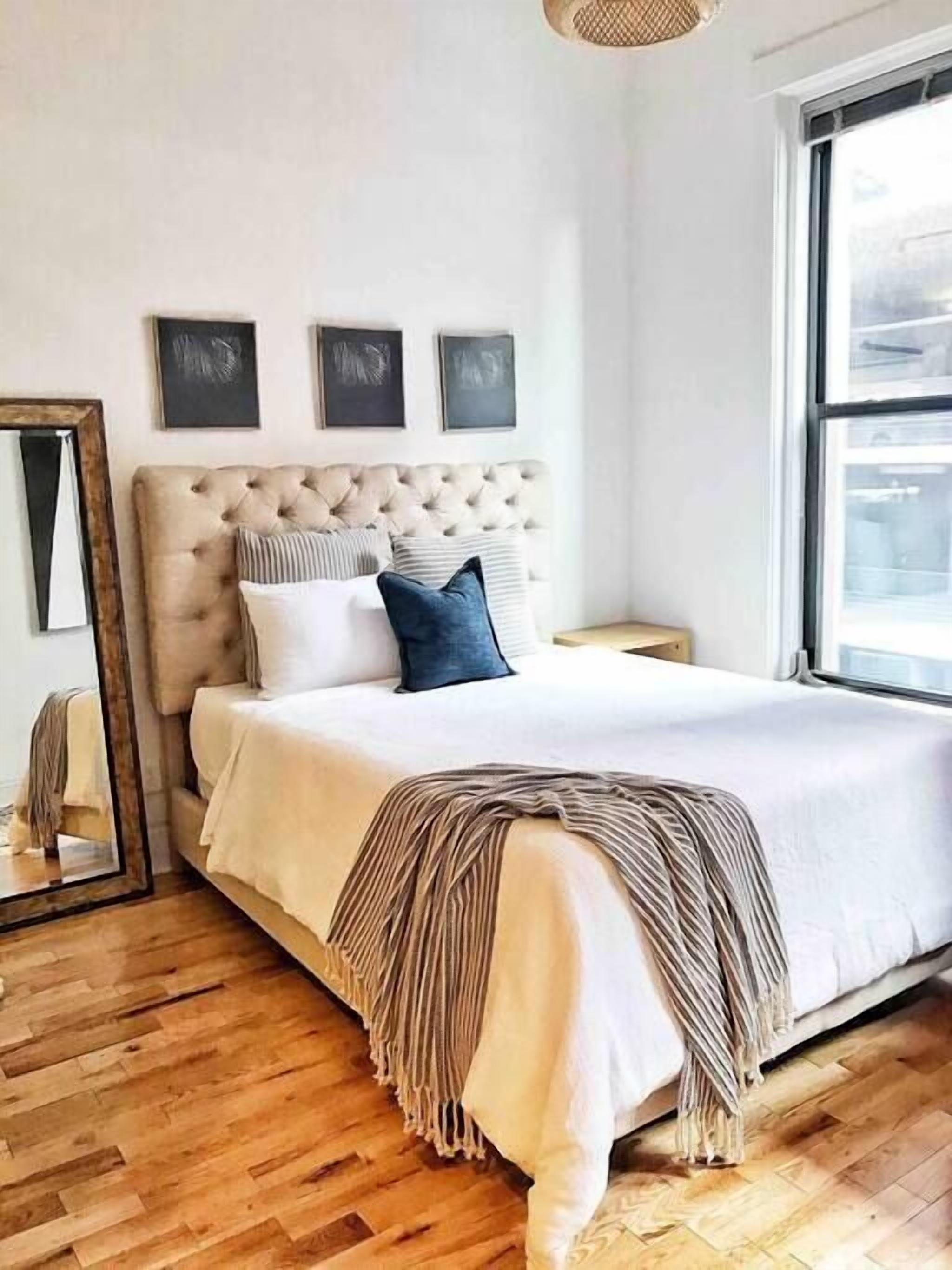 #304 · Chic Studio near Yale  - Spacious & Stylish