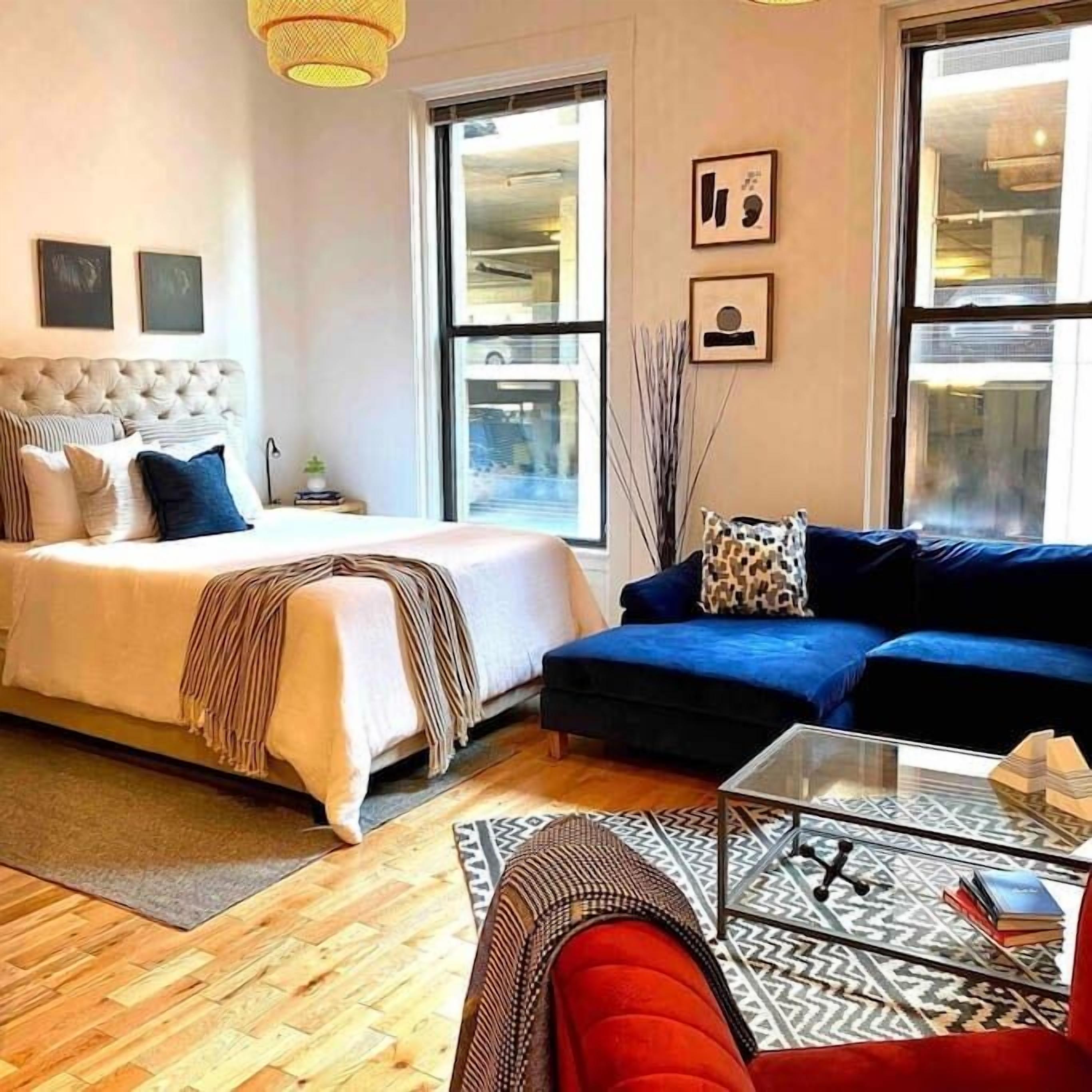 #304 · Chic Studio near Yale  - Spacious & Stylish
