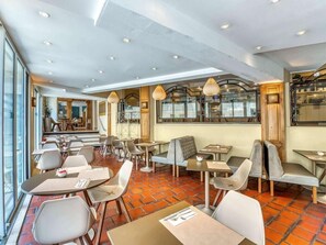 Dining - Mercure Avignon Centre Palais des Papes Hotel (Avignon)