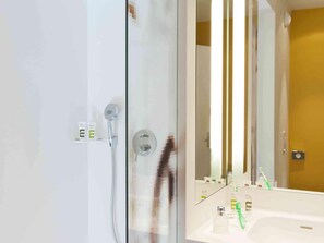 Bathroom - Mercure Avignon Centre Palais des Papes Hotel (Avignon)