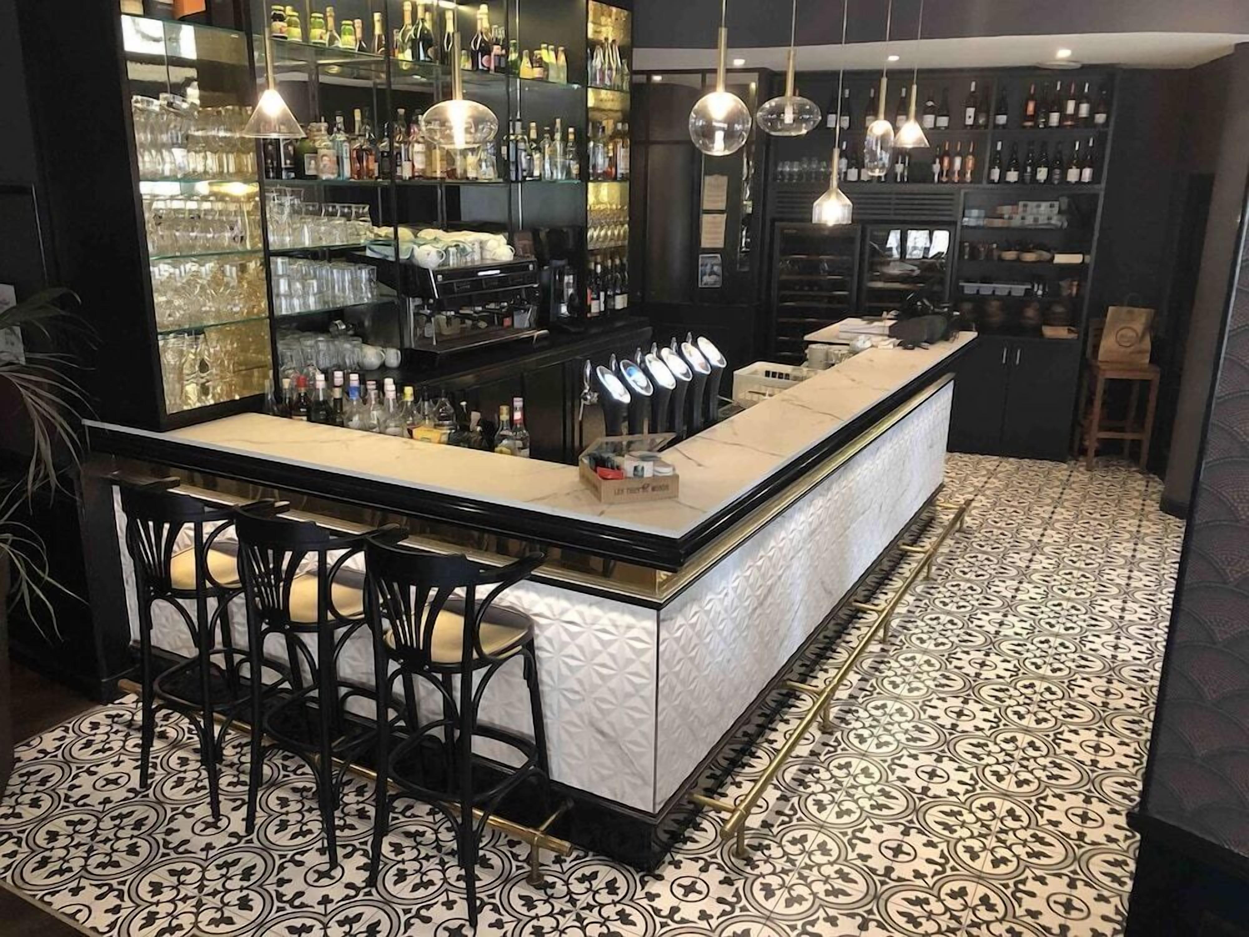 Bar (en la propiedad)