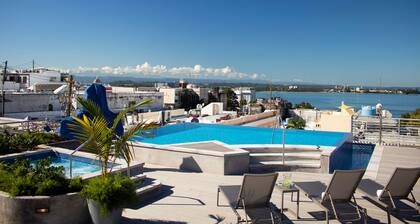 Palacio Provincial San Juan, Curio Collection by Hilton