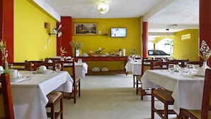 Free daily buffet breakfast  - Capital O Recanto Da Vila Hotel, Porto Seguro (Porto Seguro)