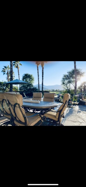 Outdoor dining